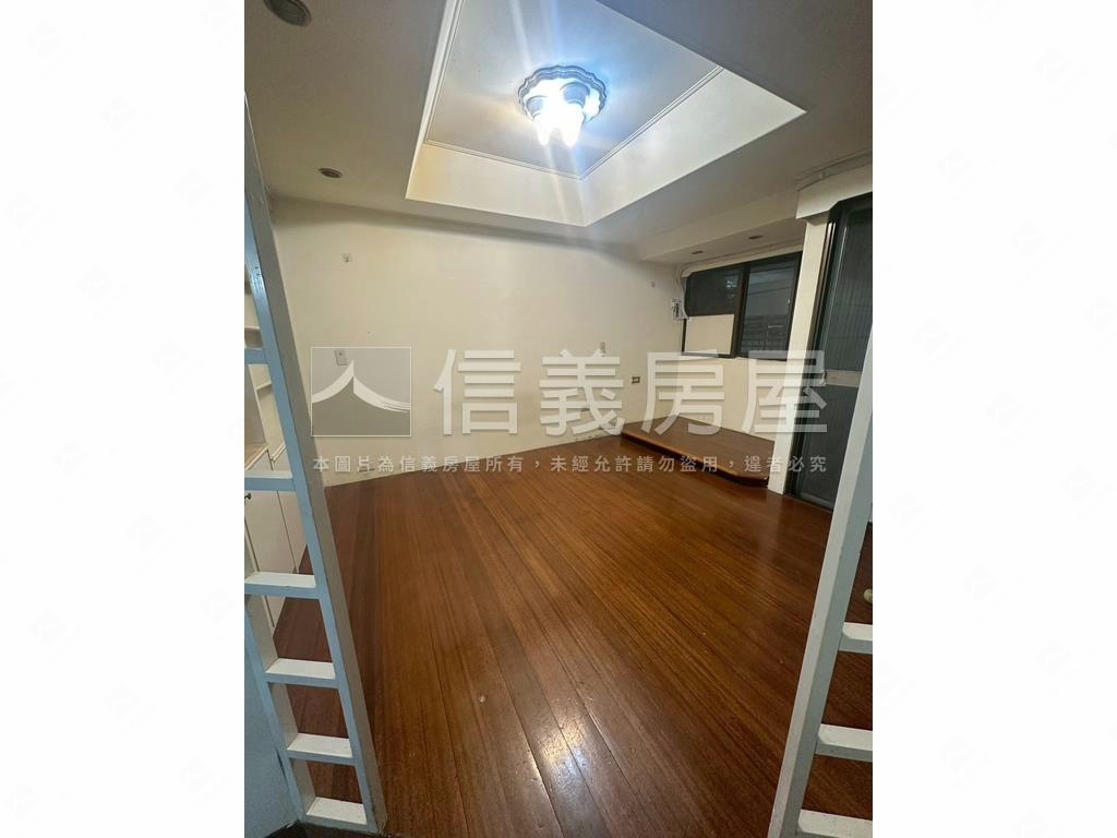 敦南和平實小低總大空間房屋室內格局與周邊環境