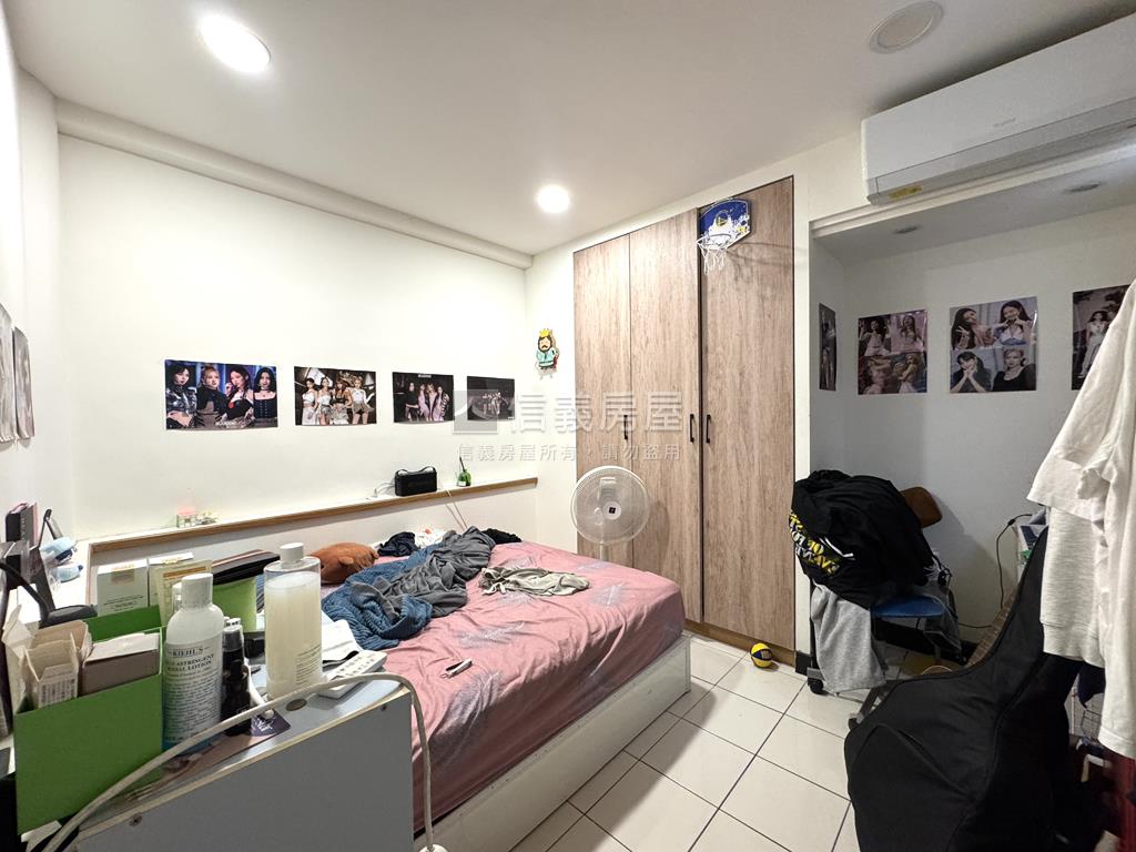 市區田字型美裝潢車庫透天房屋室內格局與周邊環境