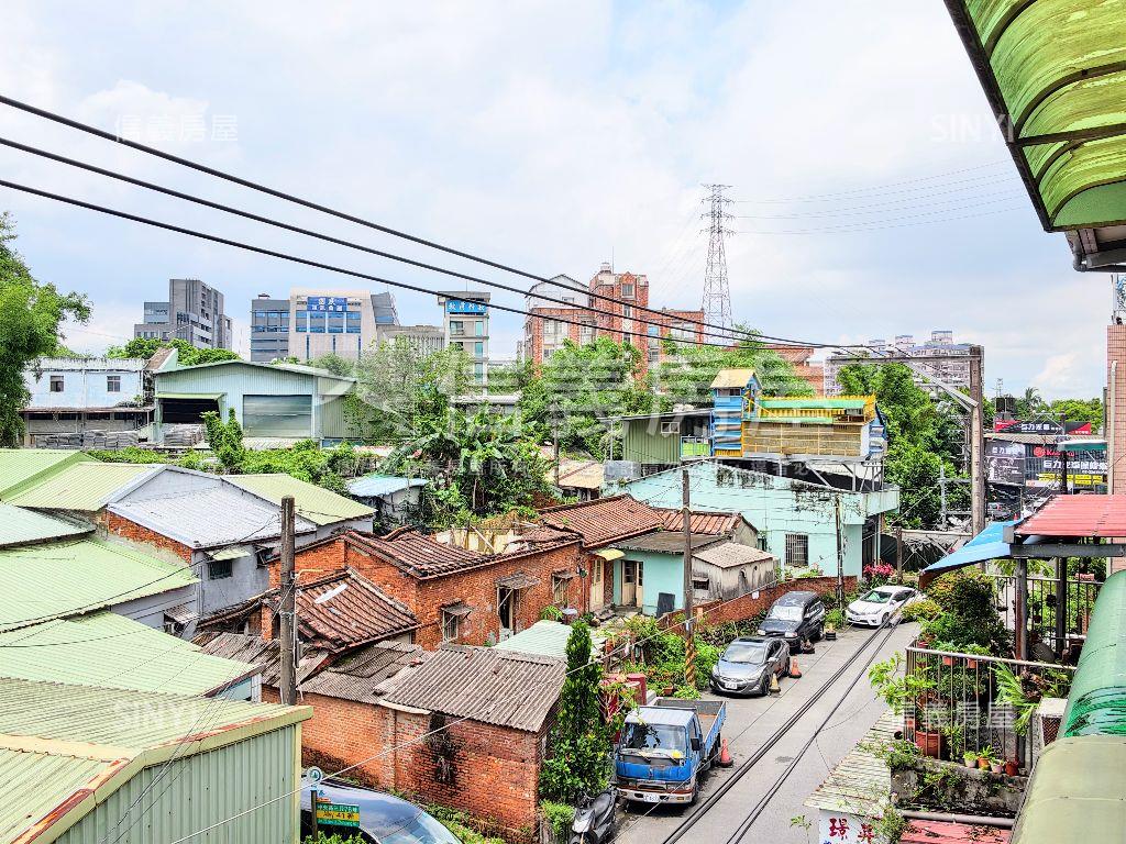 永寧捷運旁~透天廠房房屋室內格局與周邊環境