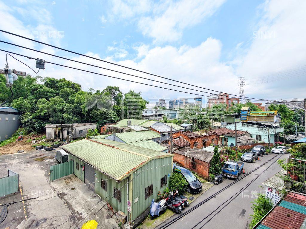 永寧捷運旁~透天廠房房屋室內格局與周邊環境