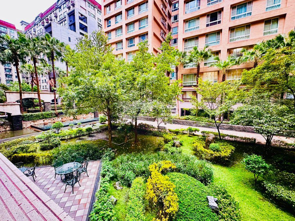 春城麗池稀有中庭花園兩房房屋室內格局與周邊環境
