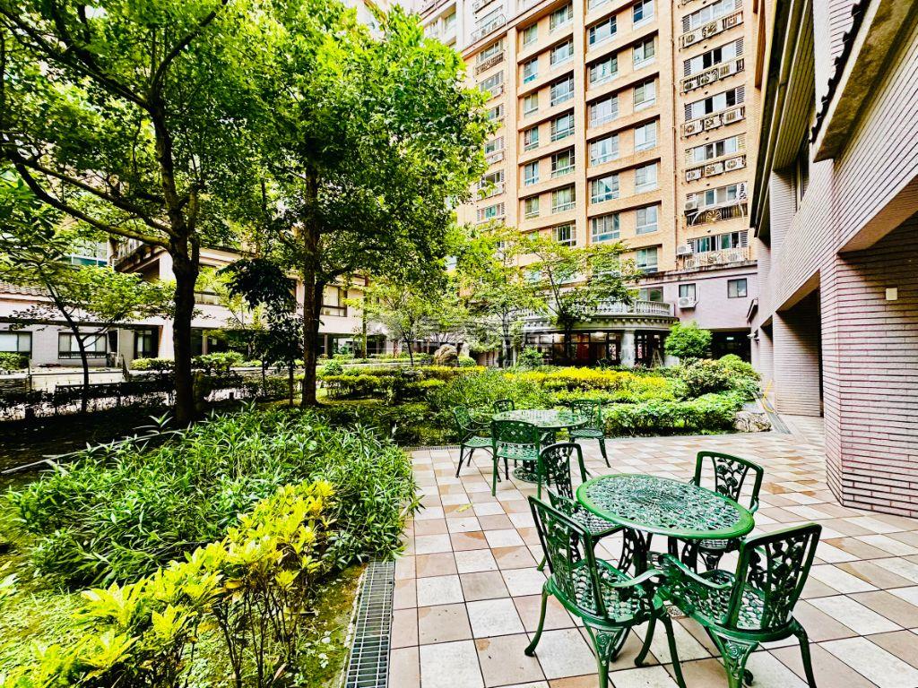 春城麗池稀有中庭花園兩房房屋室內格局與周邊環境