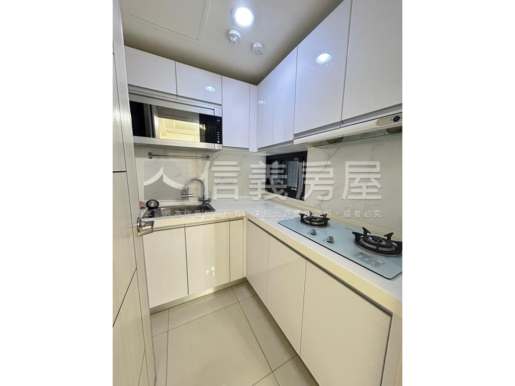 真愛稀有露臺戶兩房平車房屋室內格局與周邊環境