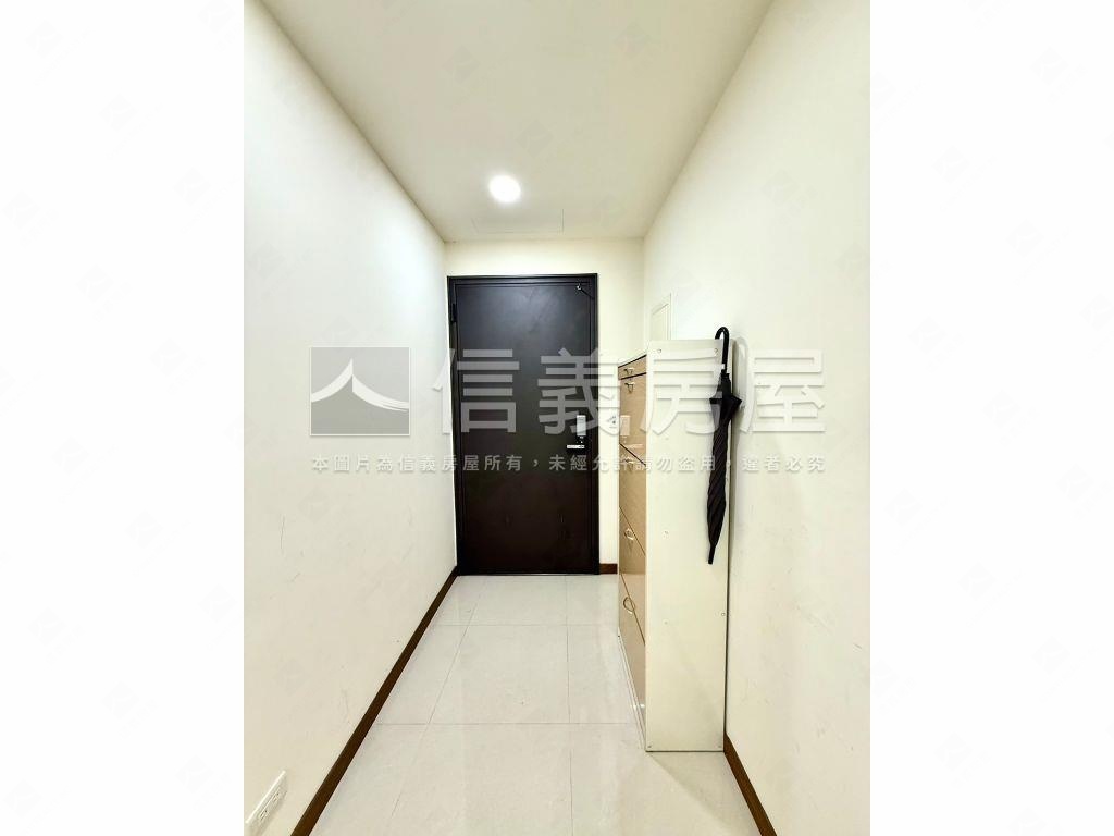 巨人邊間雙視角兩房房屋室內格局與周邊環境