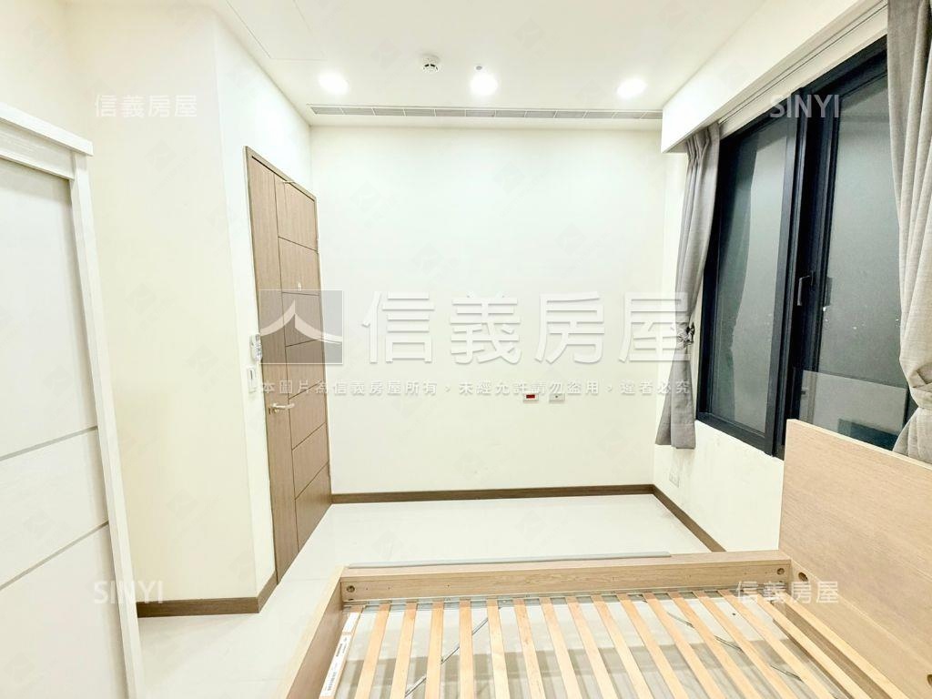 巨人邊間雙視角兩房房屋室內格局與周邊環境