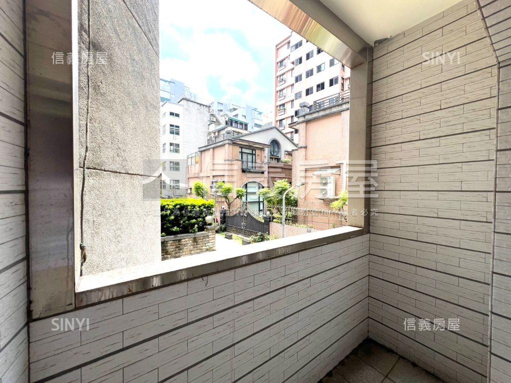 明德明亮邊間二樓房屋室內格局與周邊環境