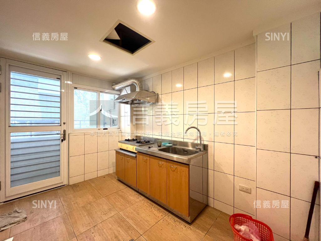 明德明亮邊間二樓房屋室內格局與周邊環境
