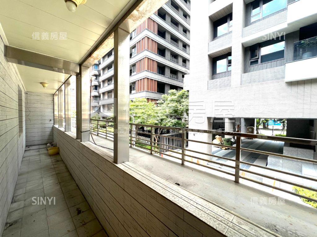 明德明亮邊間二樓房屋室內格局與周邊環境
