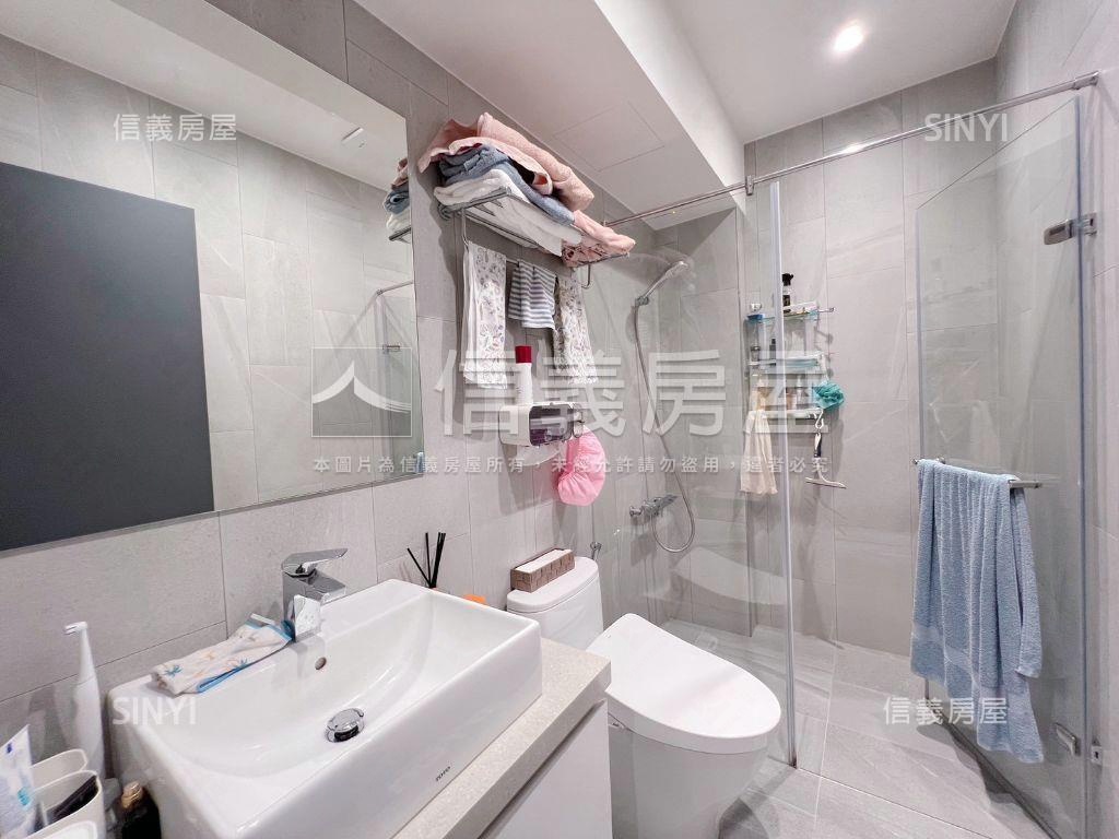 灰藍現代●冠東美妝帶車位房屋室內格局與周邊環境