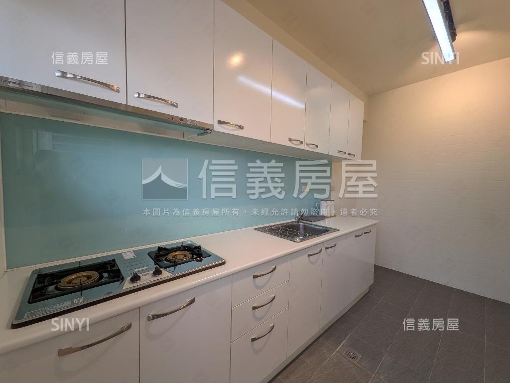 低總價文心中清站朝南３房房屋室內格局與周邊環境