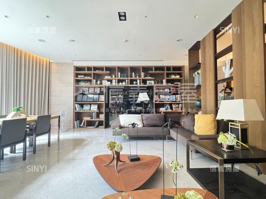 國泰首席、三房雙車位房屋室內格局與周邊環境