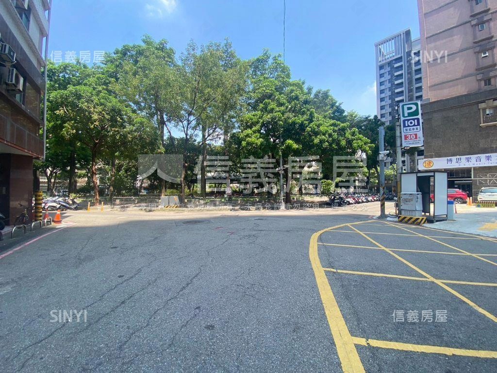 佛羅里達高樓美屋房屋室內格局與周邊環境