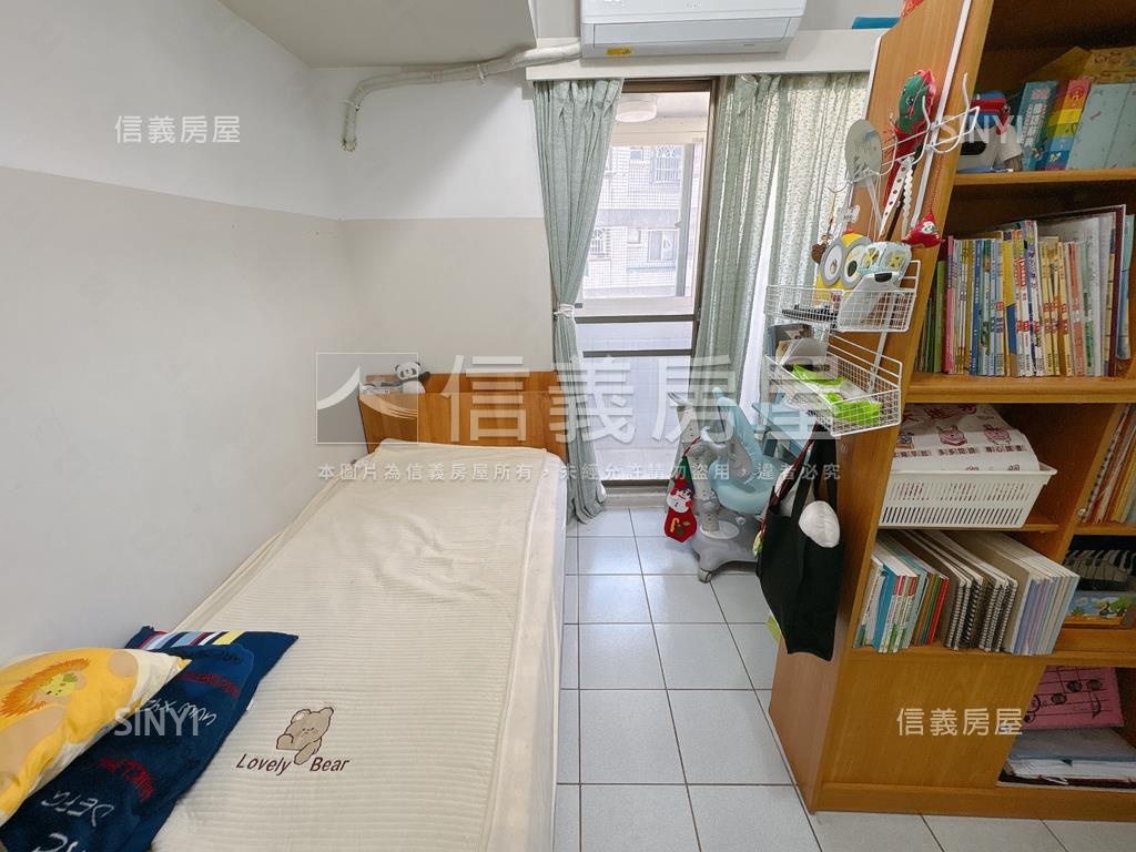 近新平國小舒適３房車位房屋室內格局與周邊環境