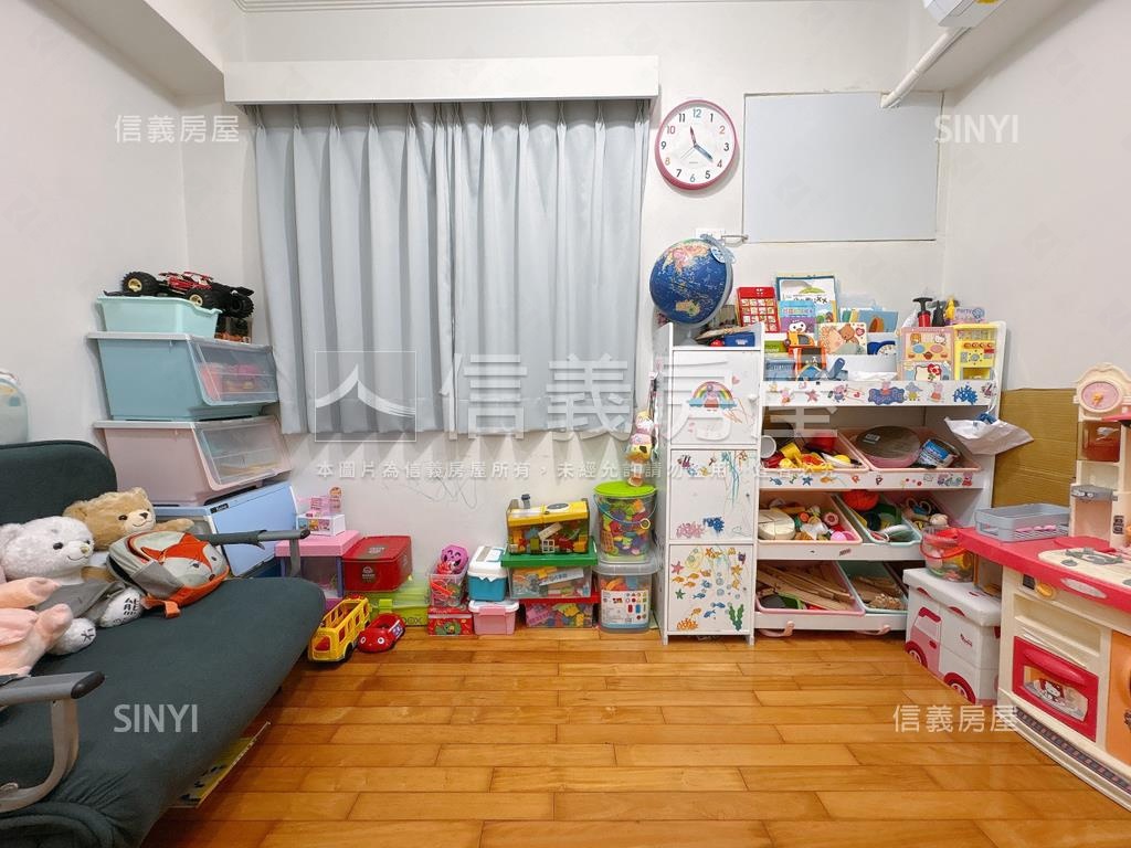 近新平國小舒適３房車位房屋室內格局與周邊環境