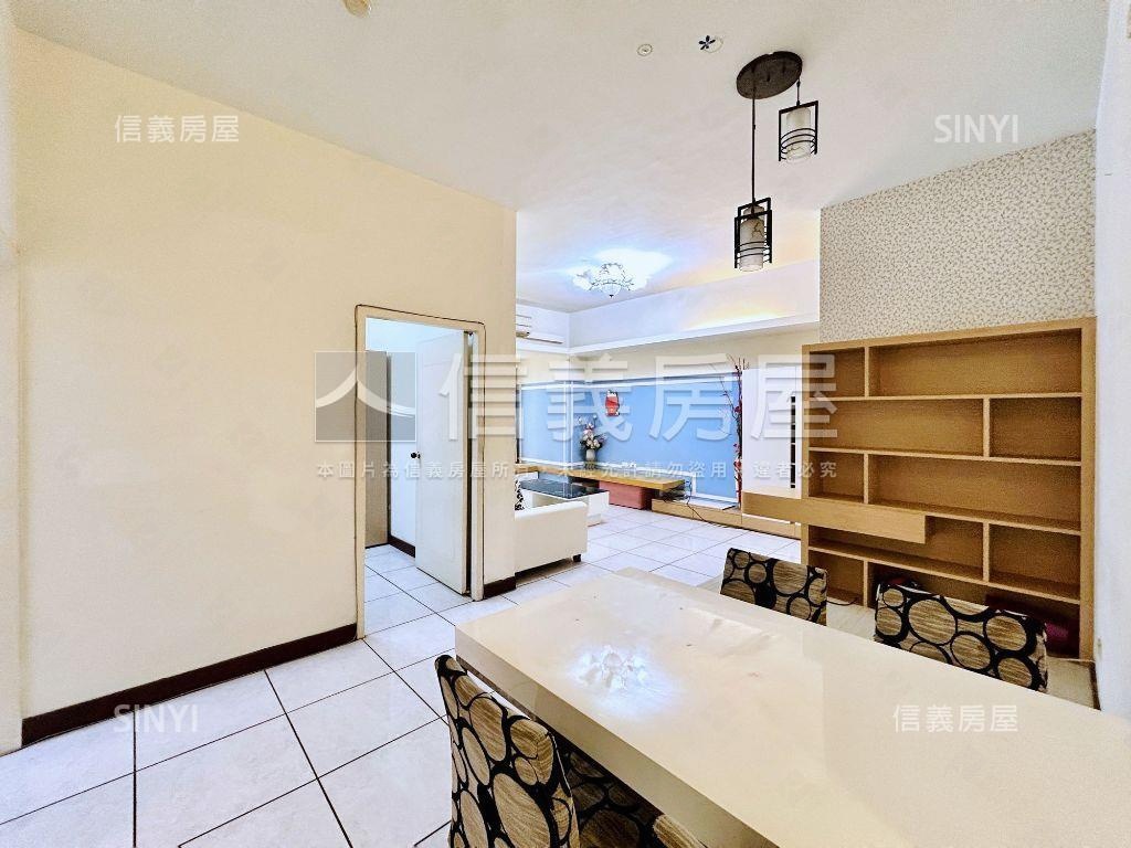 崇德大第三房車位可休旅房屋室內格局與周邊環境