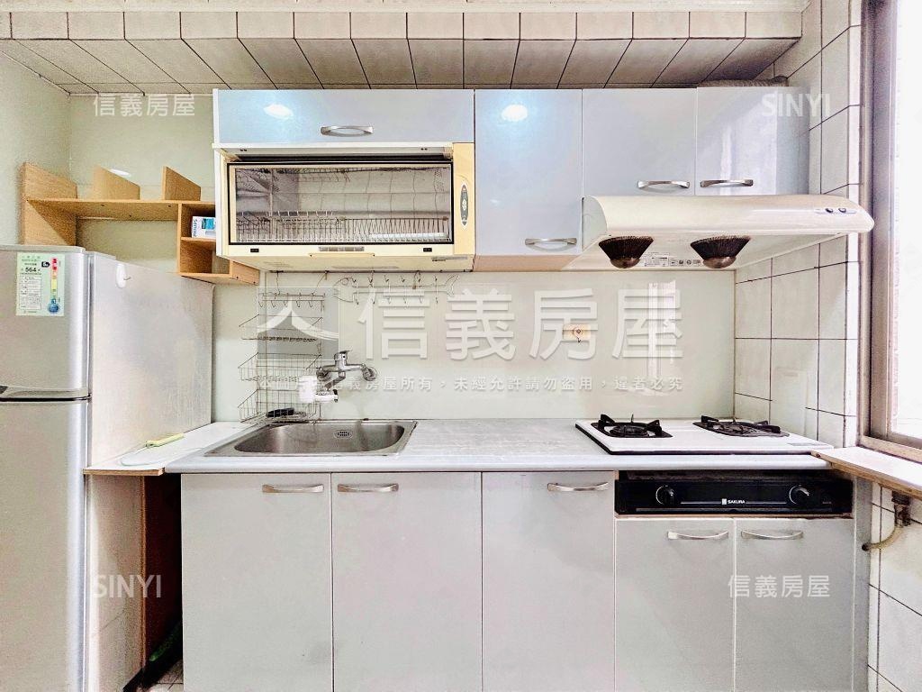 崇德大第三房車位可休旅房屋室內格局與周邊環境