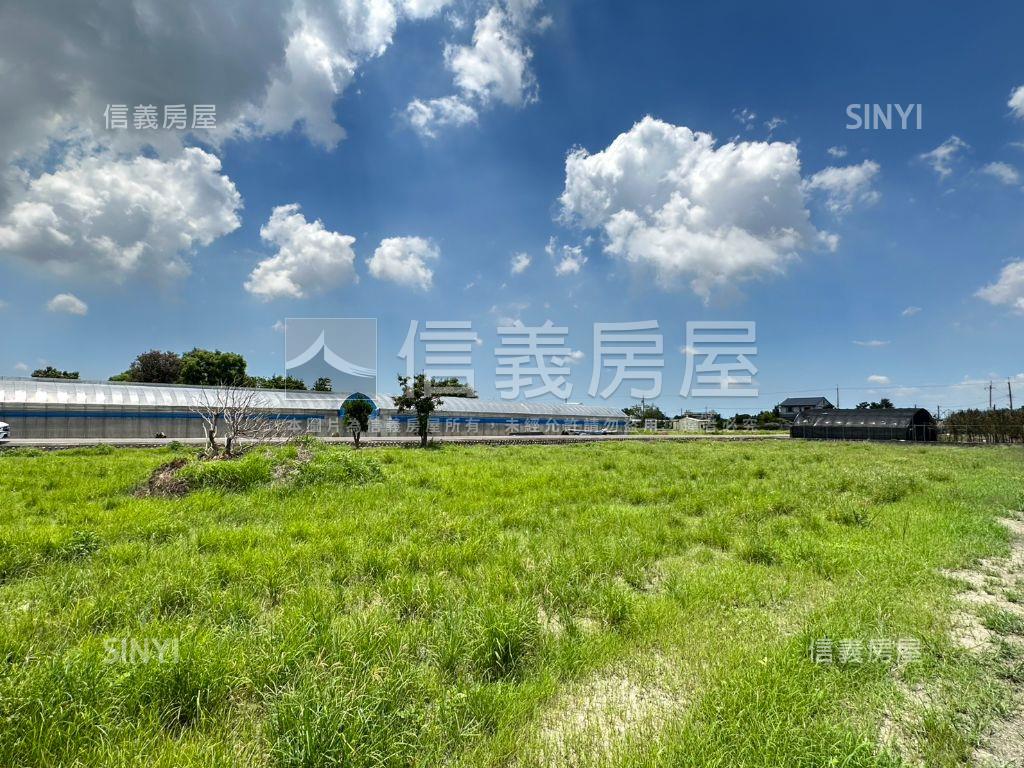稀有雙面臨路百坪農地房屋室內格局與周邊環境