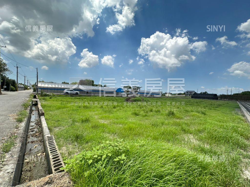 稀有雙面臨路百坪農地房屋室內格局與周邊環境