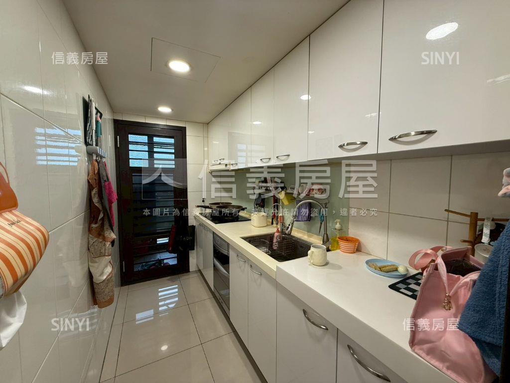 楊明國小旁三房車位房屋室內格局與周邊環境