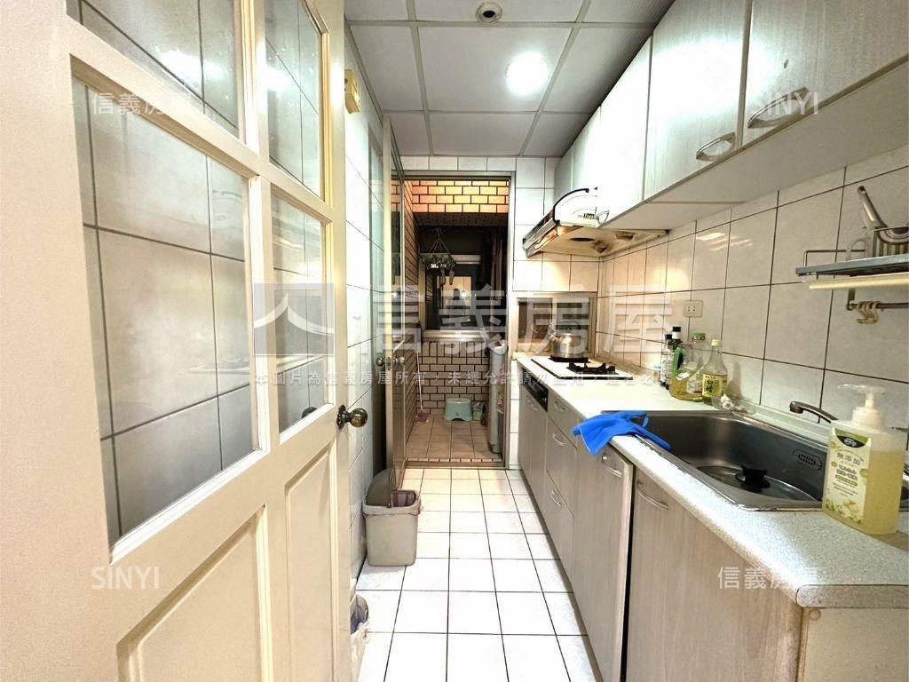 甲天厦高樓兩房房屋室內格局與周邊環境