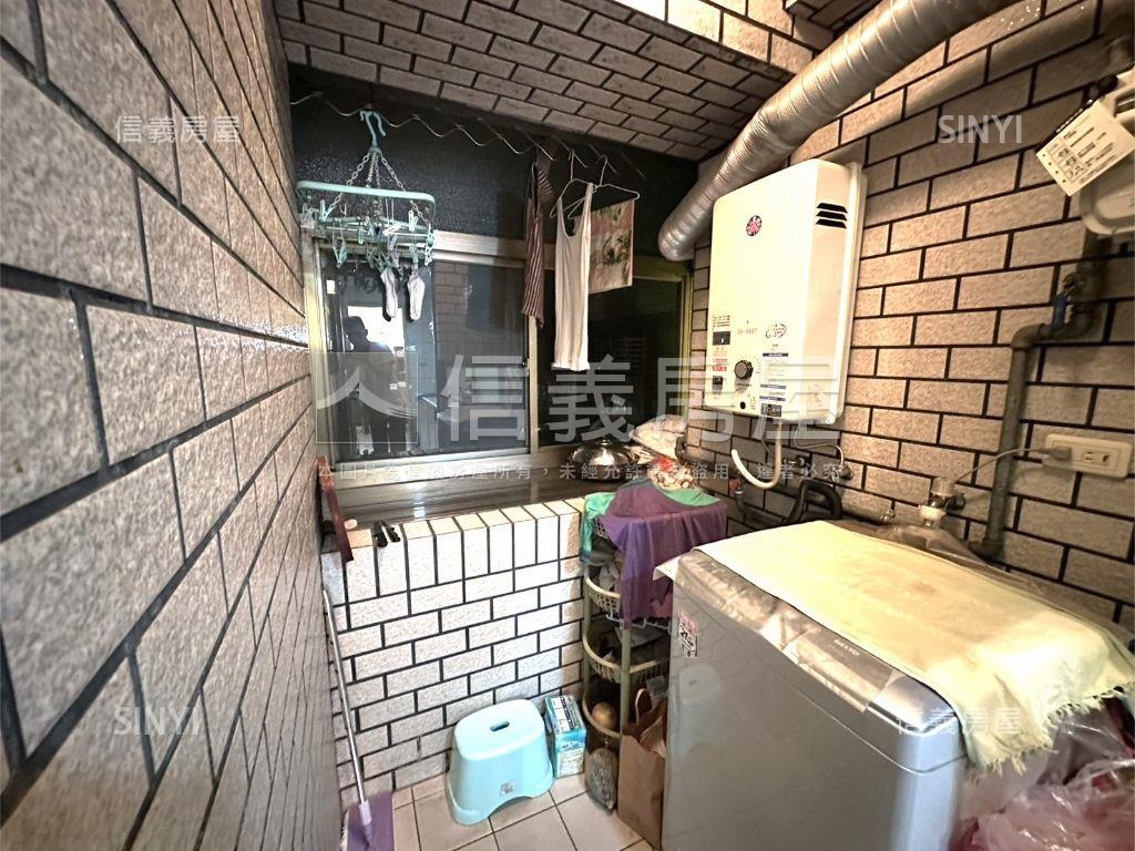 甲天厦高樓兩房房屋室內格局與周邊環境