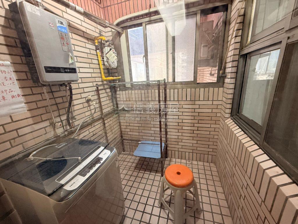 荷蘭村三房採光佳六樓房屋室內格局與周邊環境