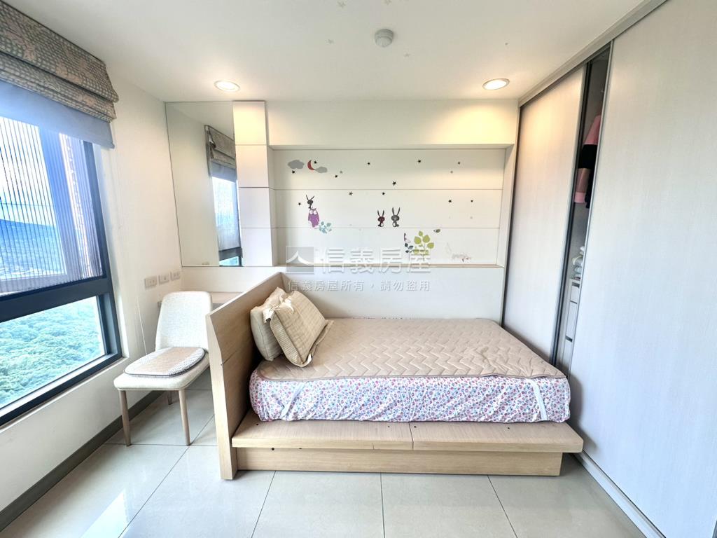 環遊郡樓中樓景觀美房房屋室內格局與周邊環境