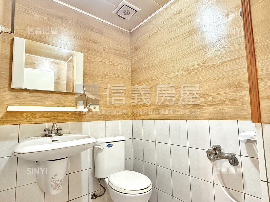 德賢路熱鬧黃金店住房屋室內格局與周邊環境