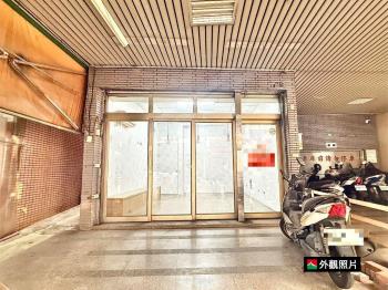德賢路熱鬧黃金店住