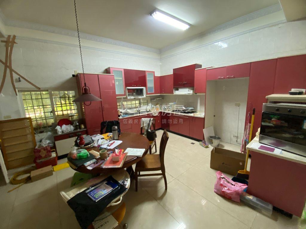 近交流道大地坪優質透天房屋室內格局與周邊環境