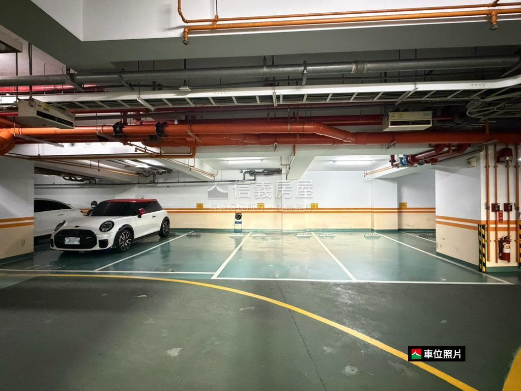 無住字樣｜醒目面寬金店面房屋室內格局與周邊環境