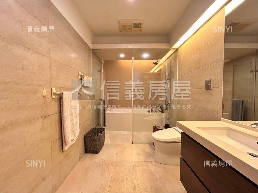 ＮＥＷ布朗亨頂樓景觀房屋室內格局與周邊環境