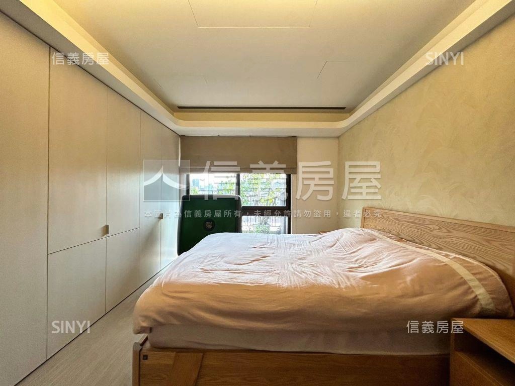 ＮＥＷ布朗亨頂樓景觀房屋室內格局與周邊環境