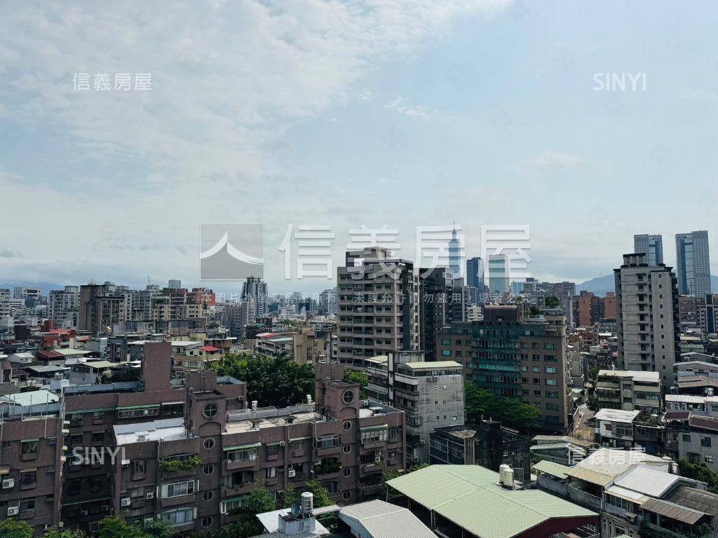 ＮＥＷ布朗亨頂樓景觀房屋室內格局與周邊環境