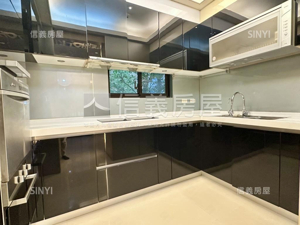 圓山凡登精緻２房＋車位房屋室內格局與周邊環境