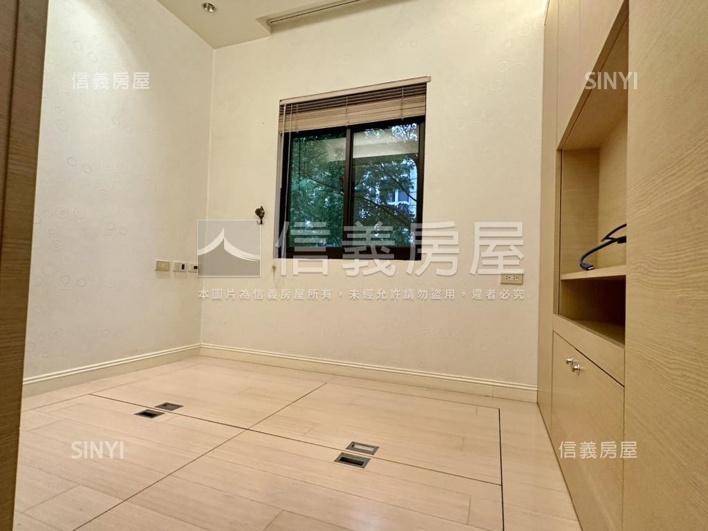 圓山凡登精緻２房＋車位房屋室內格局與周邊環境