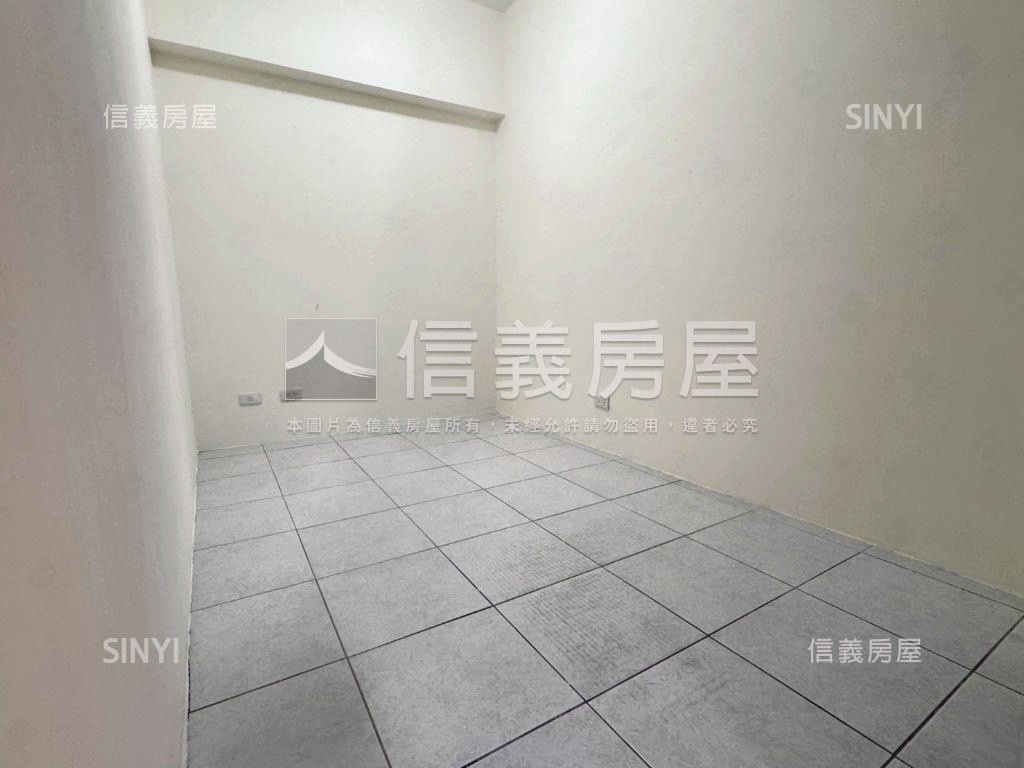 東方荷蘭便宜四房房屋室內格局與周邊環境