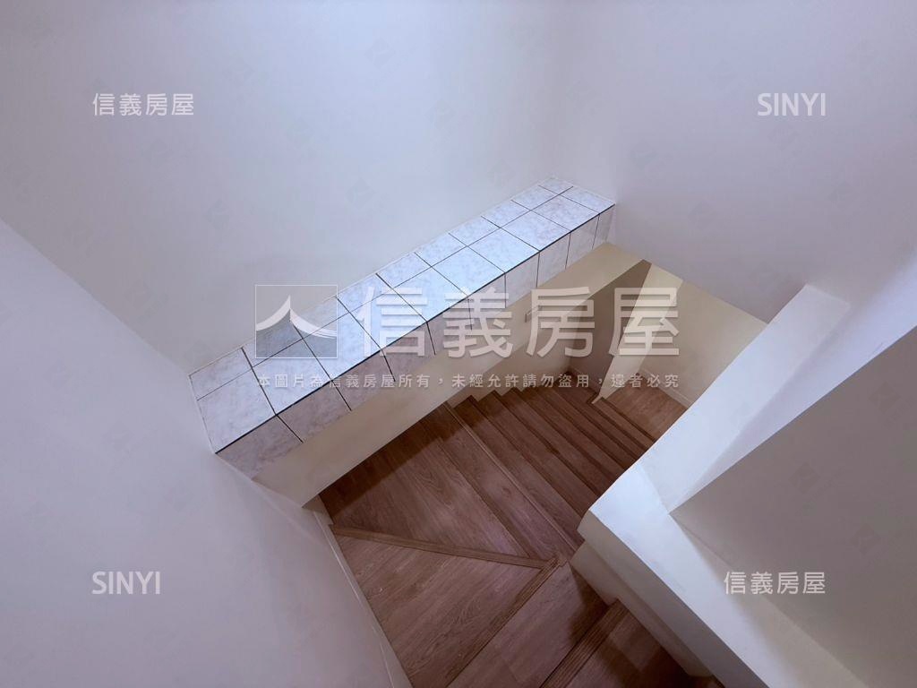 新莊丹鳳稀有鈴木１＋２房屋室內格局與周邊環境