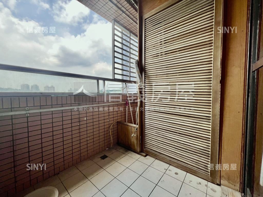 森泉灣採光河景兩房房屋室內格局與周邊環境