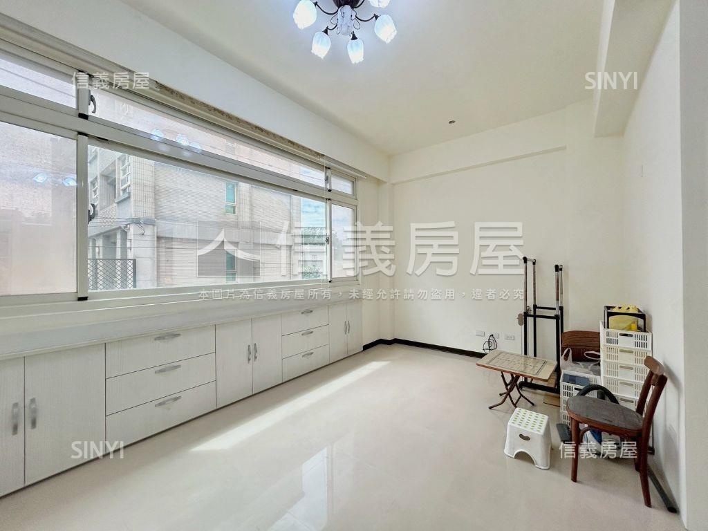 南寮三角窗店面透天房屋室內格局與周邊環境