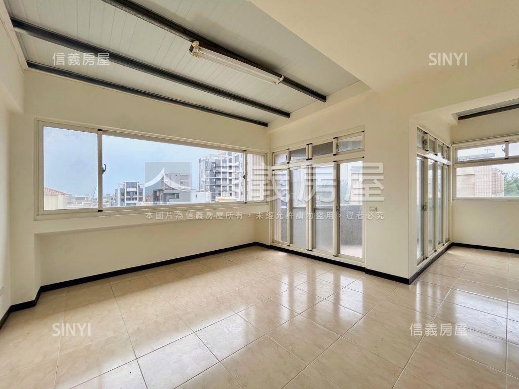 南寮三角窗店面透天房屋室內格局與周邊環境