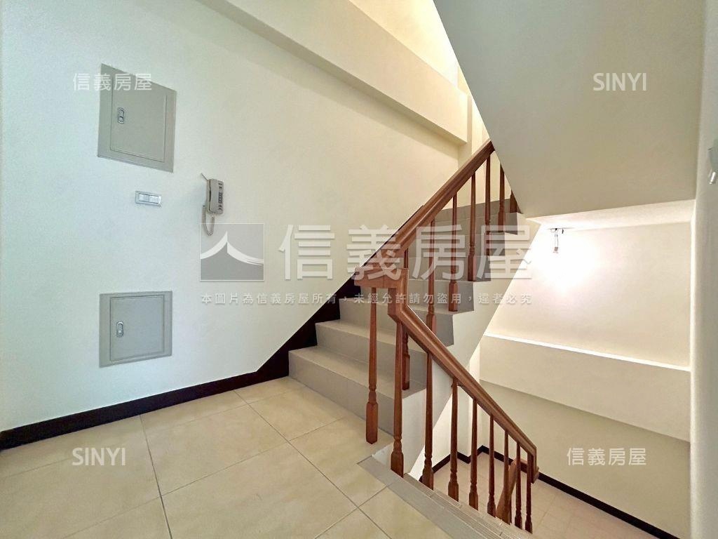 南寮三角窗店面透天房屋室內格局與周邊環境
