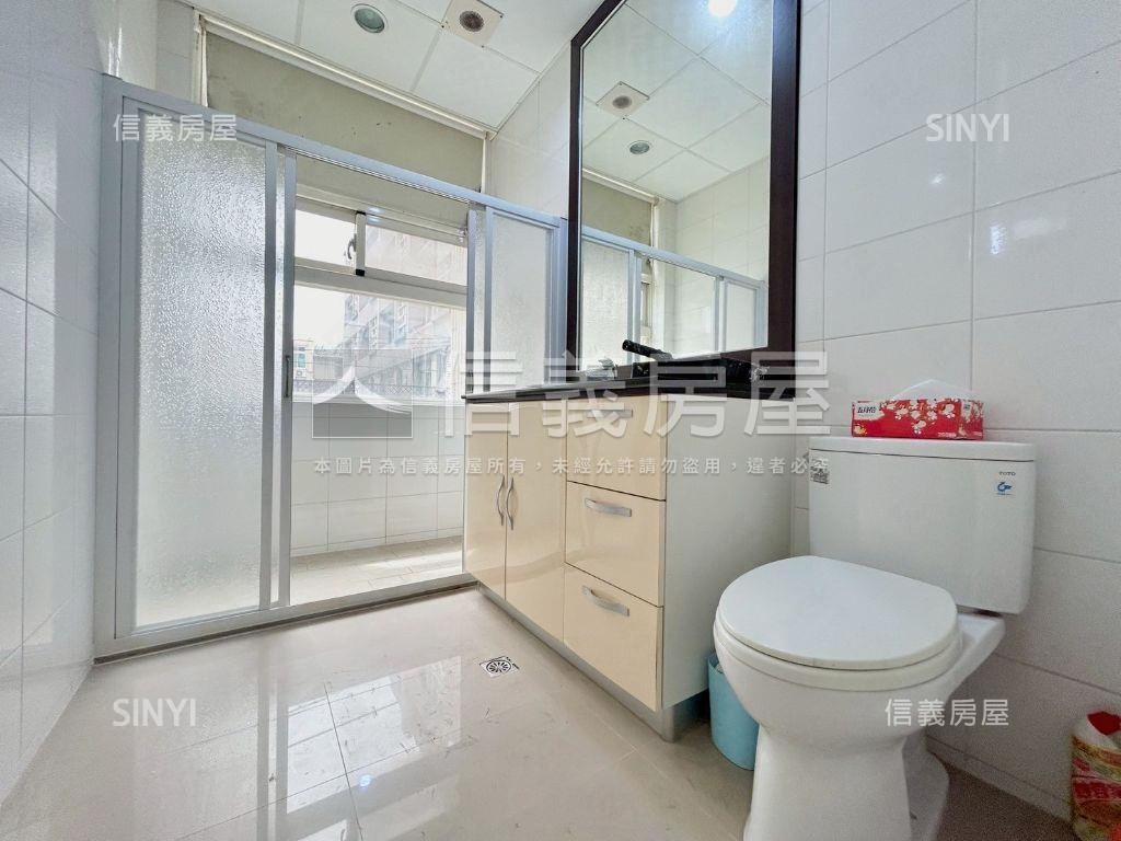 南寮三角窗店面透天房屋室內格局與周邊環境
