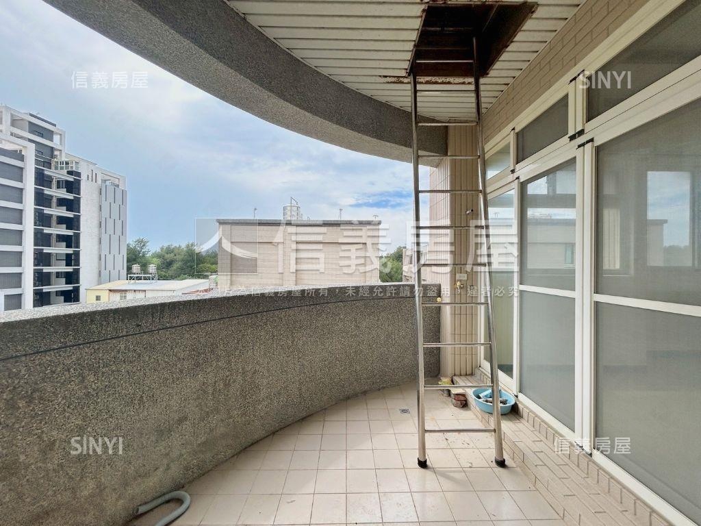 南寮三角窗店面透天房屋室內格局與周邊環境