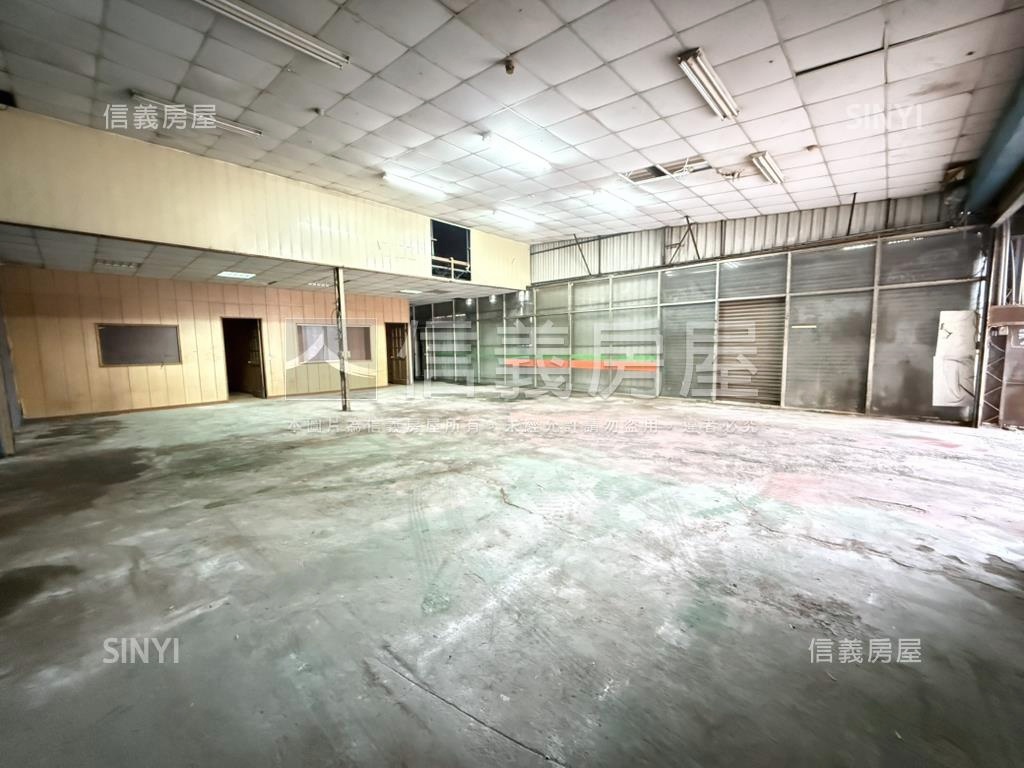 中西區寬約１０米角窗店房屋室內格局與周邊環境