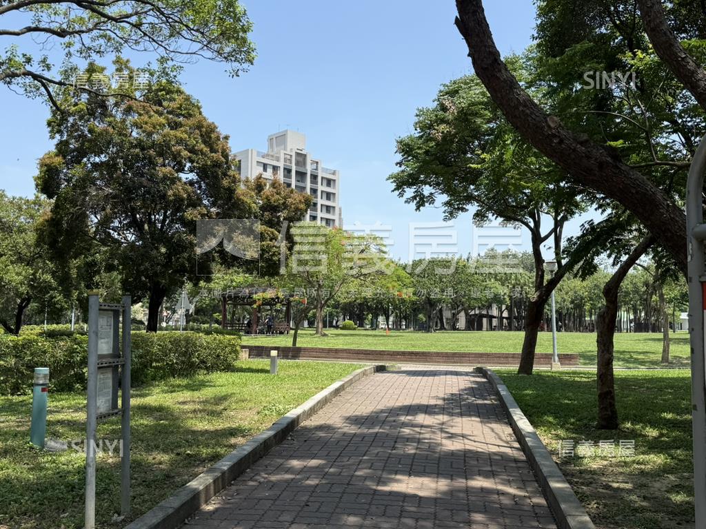 面公園捷運宅四房露臺戶房屋室內格局與周邊環境