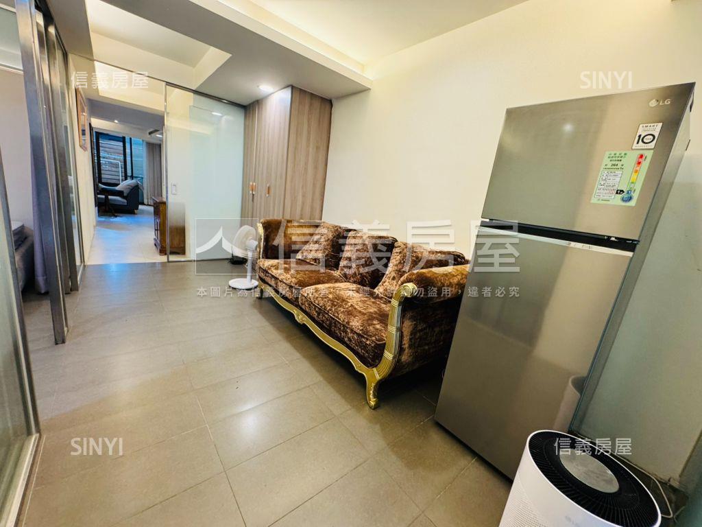 圓山捷運門前庭院好停車房屋室內格局與周邊環境