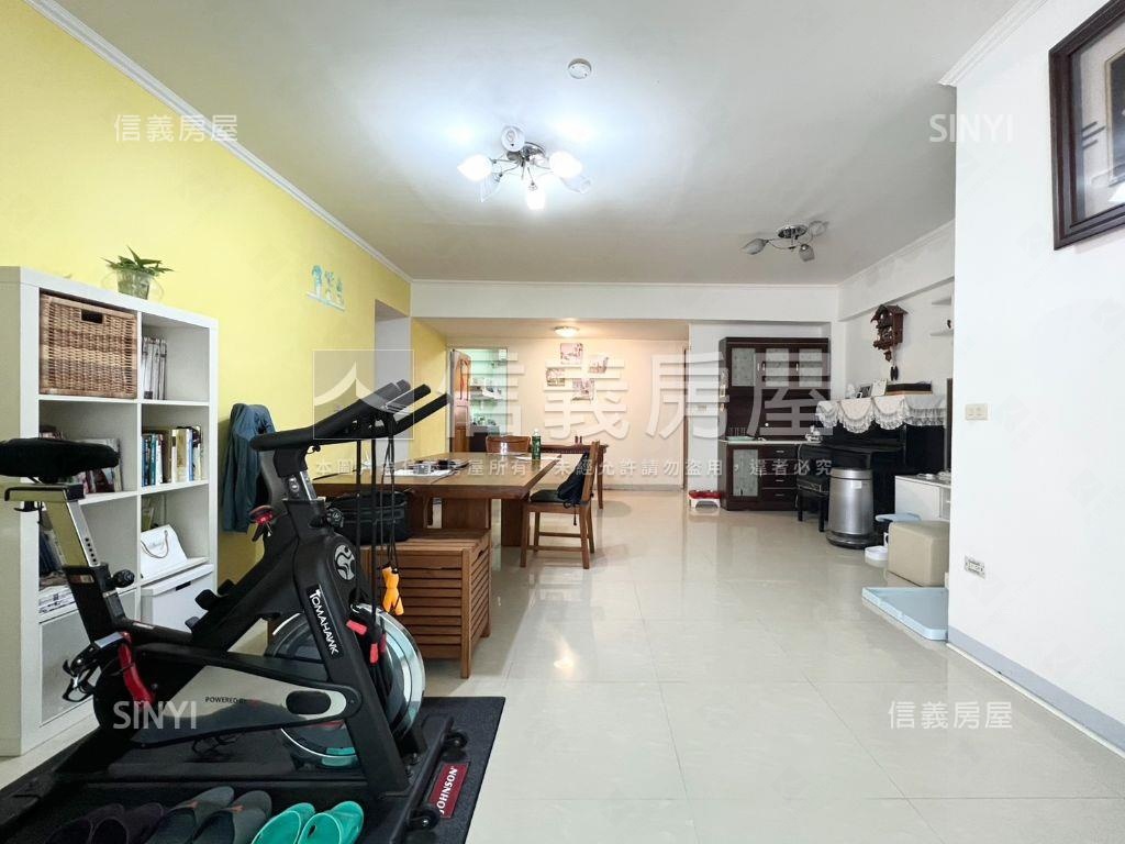 府中庭院車庫一樓房屋室內格局與周邊環境