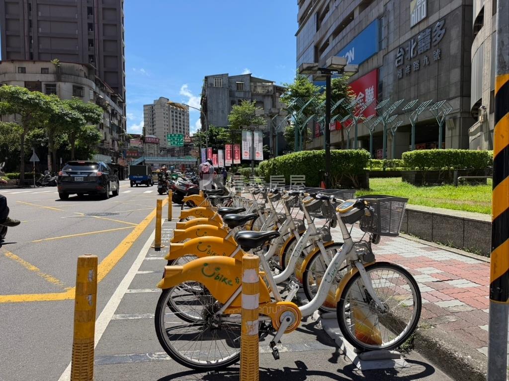 中和捷運收租金雞母房屋室內格局與周邊環境