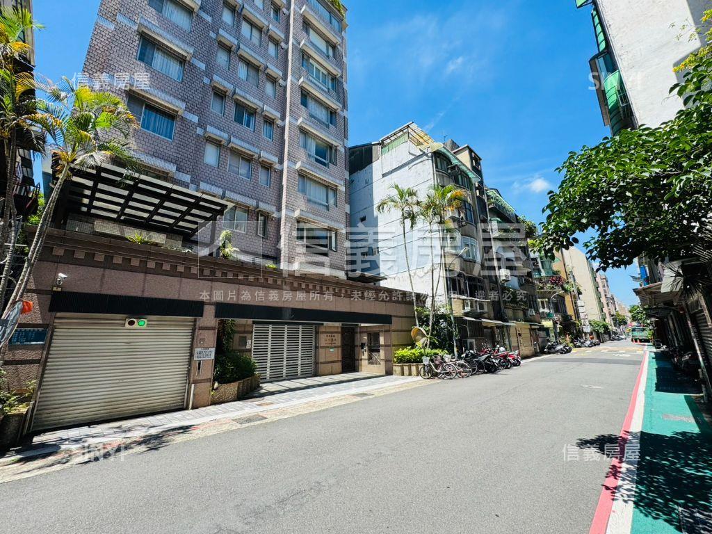潮州街稀有車位房屋室內格局與周邊環境